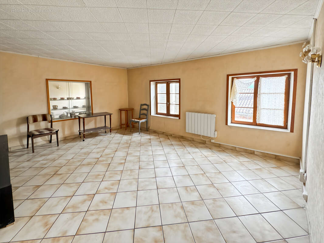 Appartement à TREVOUX