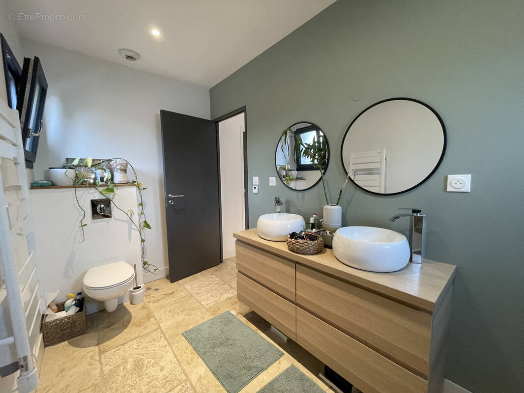 Maison à DIEUPENTALE