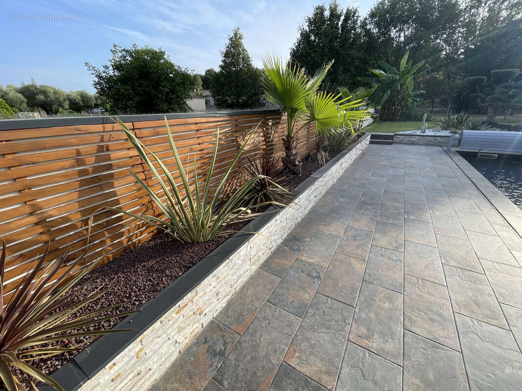 Maison à DIEUPENTALE