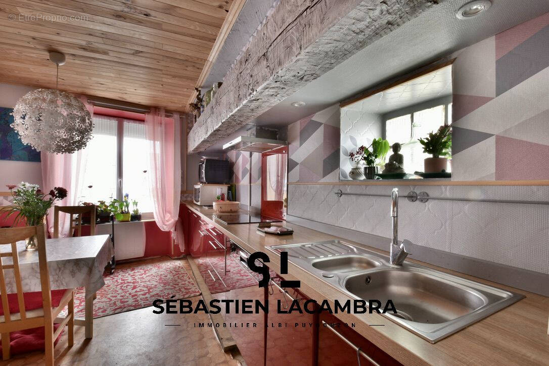 Maison à LE FRAYSSE