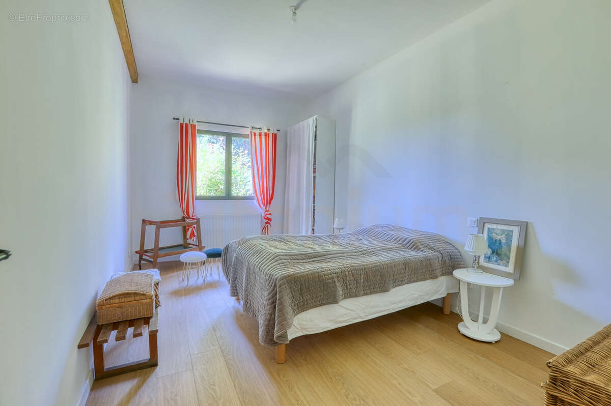 Maison à FORGES-LES-EAUX