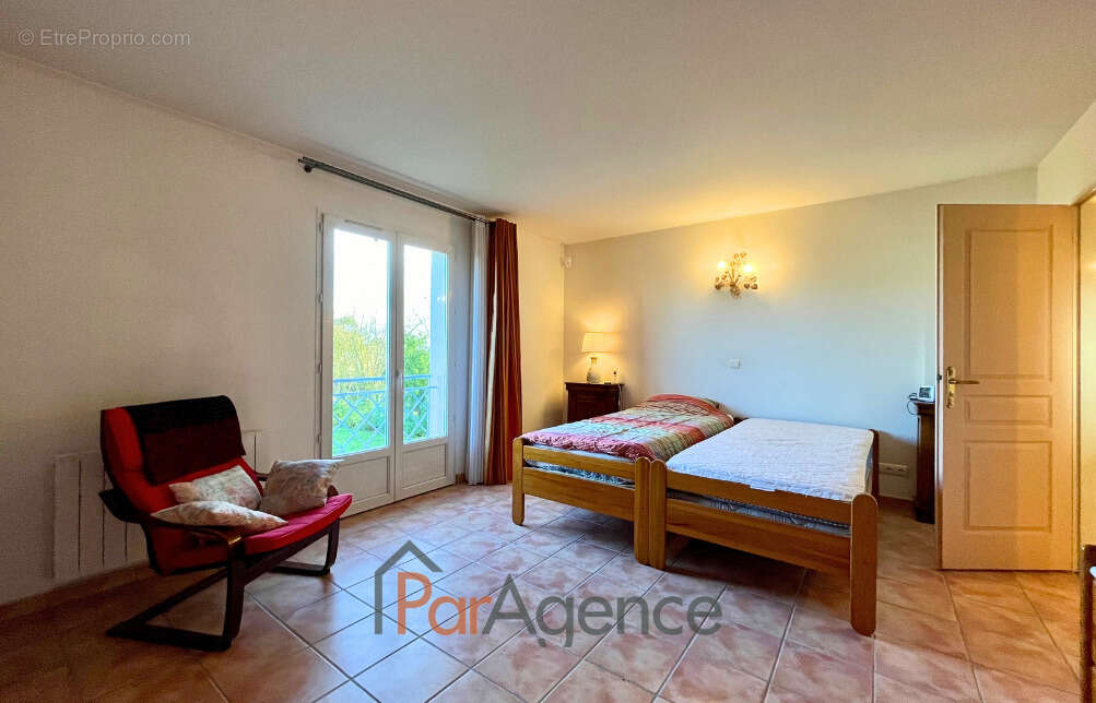 Maison à VAUX-SUR-MER