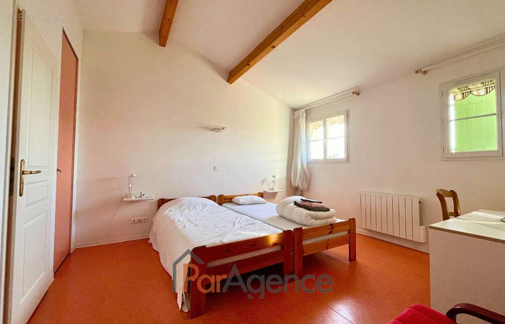 Maison à VAUX-SUR-MER