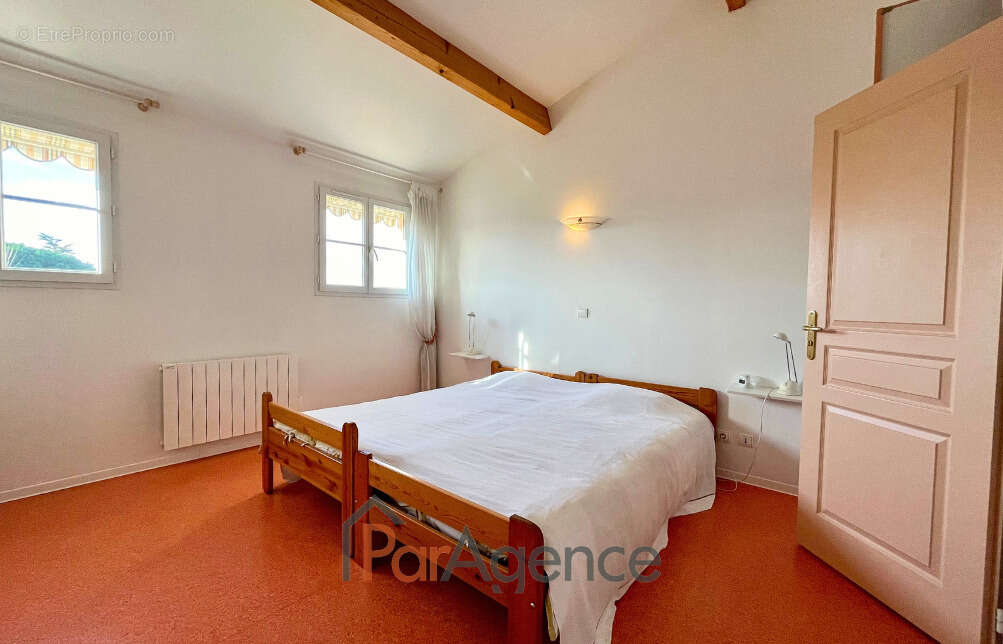 Maison à VAUX-SUR-MER