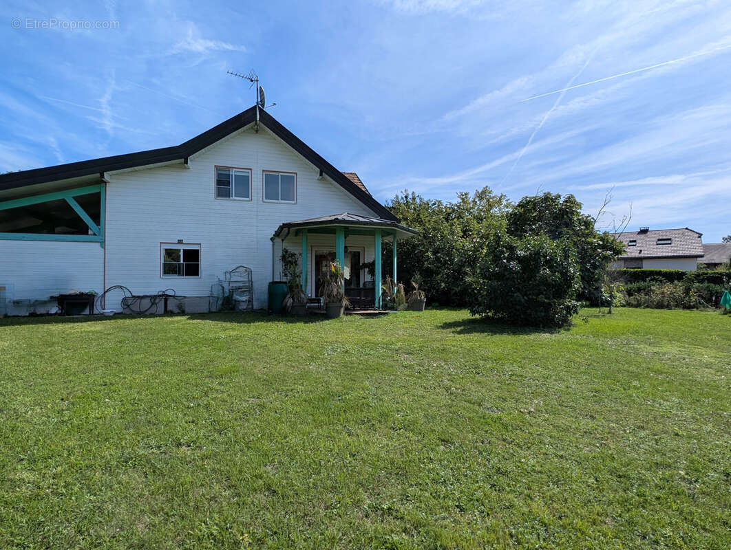 Maison à PREVESSIN-MOENS