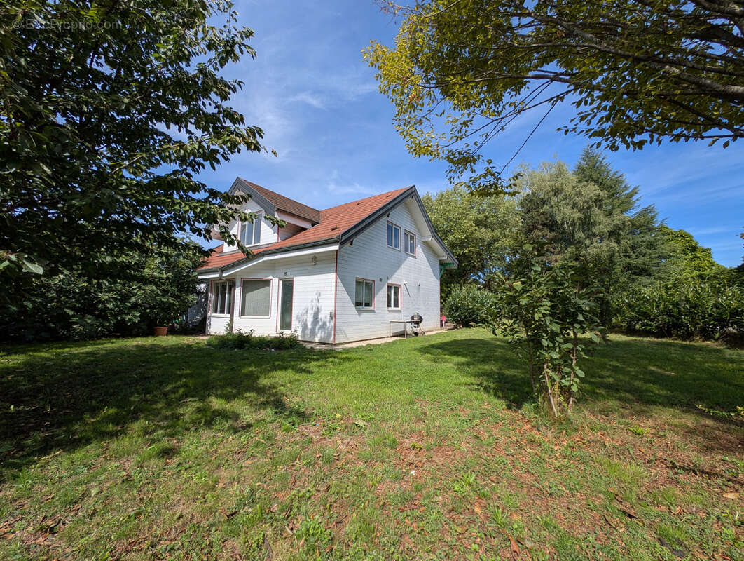 Maison à PREVESSIN-MOENS