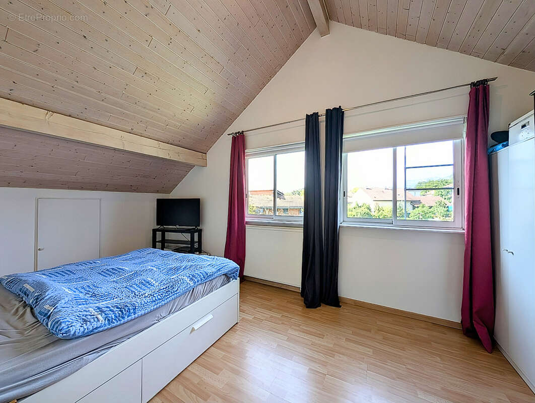 Maison à PREVESSIN-MOENS