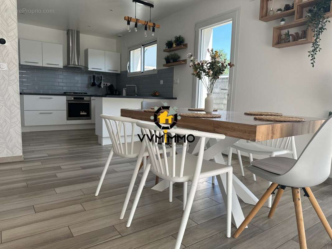 Maison à SAINT-MARS-DU-DESERT