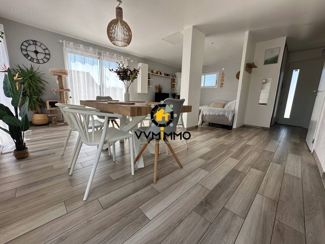 Maison à SAINT-MARS-DU-DESERT