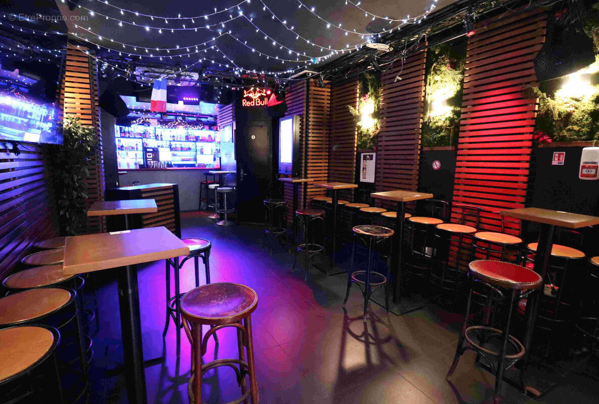 Commerce à PARIS-11E