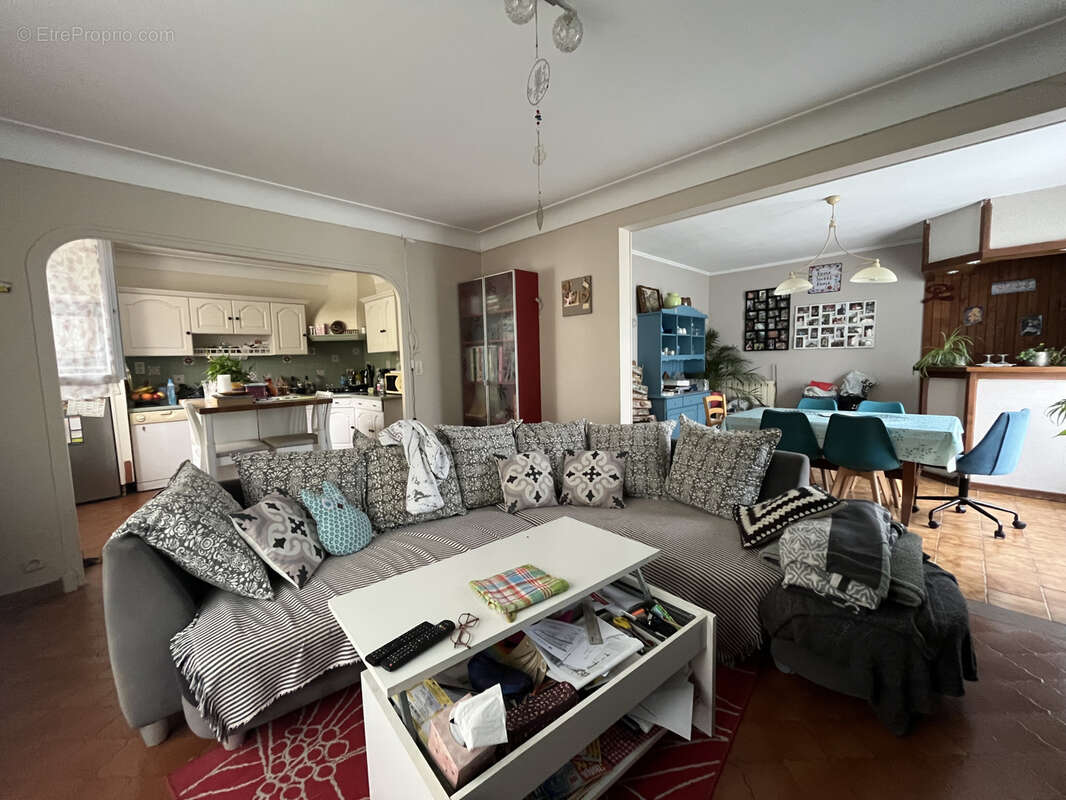 Maison à LAMARQUE-PONTACQ