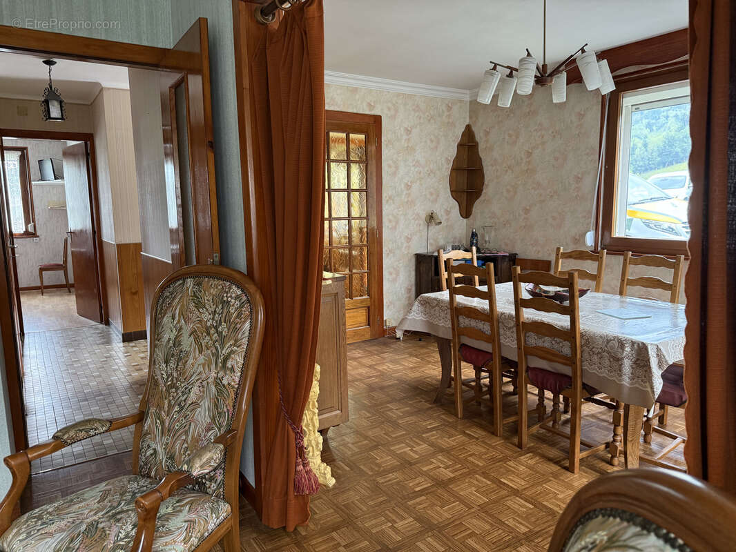 Maison à LE SYNDICAT