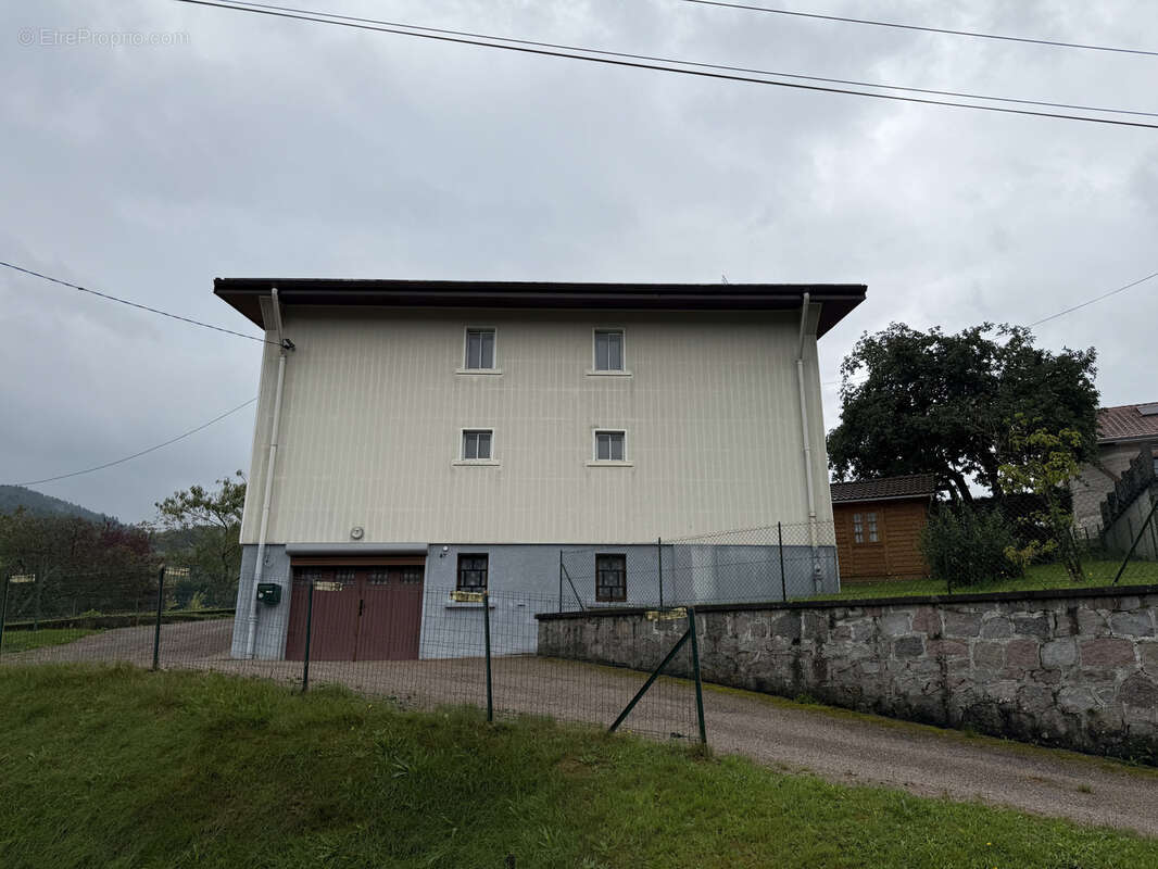 Maison à LE SYNDICAT