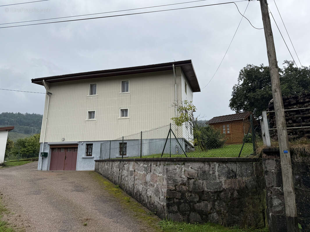 Maison à LE SYNDICAT