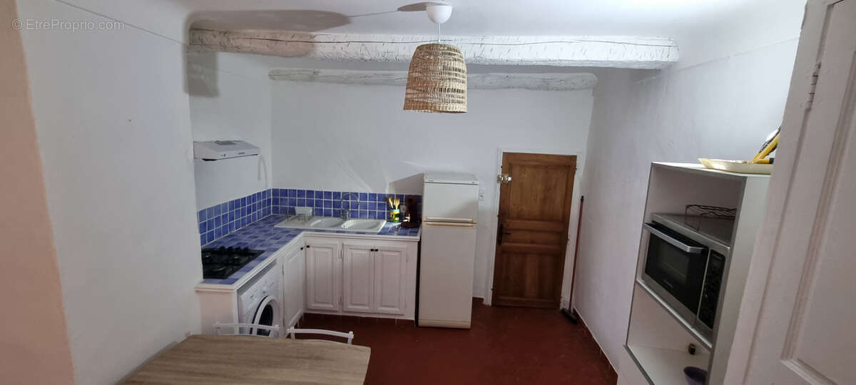 Appartement à COTIGNAC