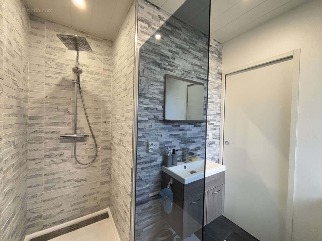 Maison à SARTROUVILLE