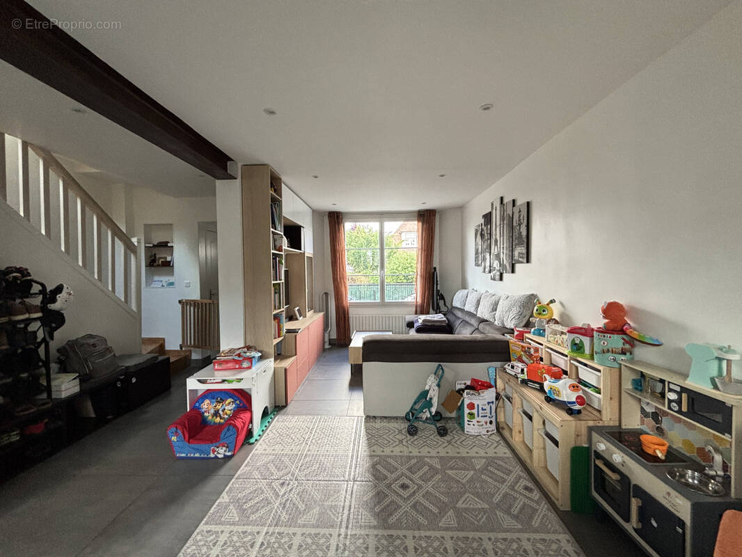 Maison à SARTROUVILLE