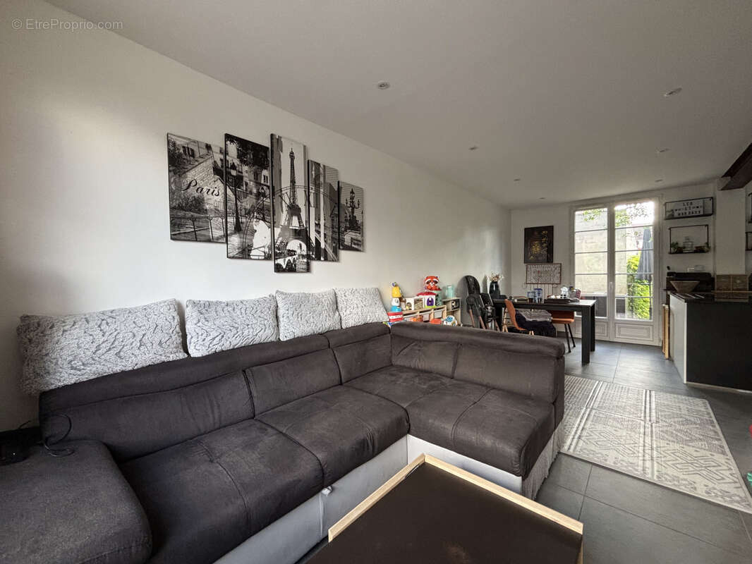 Maison à SARTROUVILLE