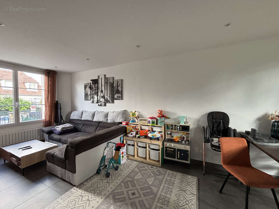 Maison à SARTROUVILLE