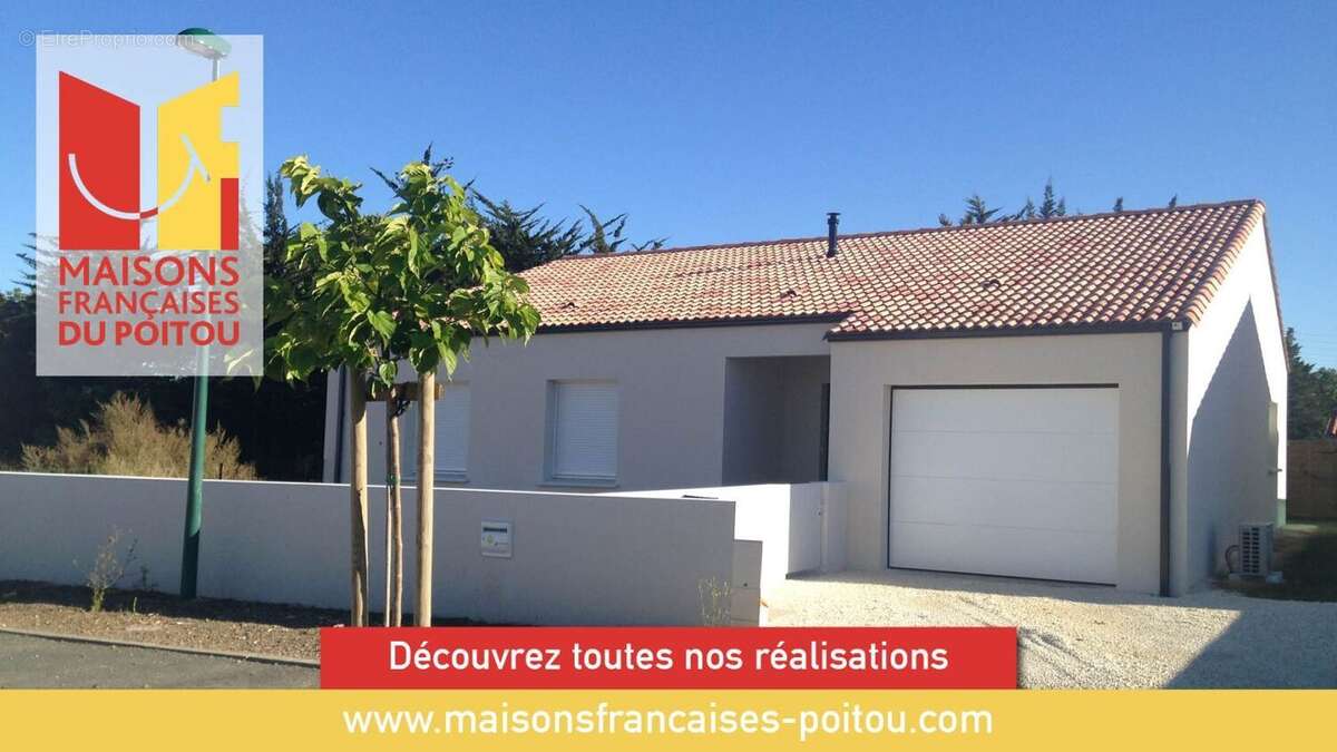 Terrain à MAUZE-SUR-LE-MIGNON