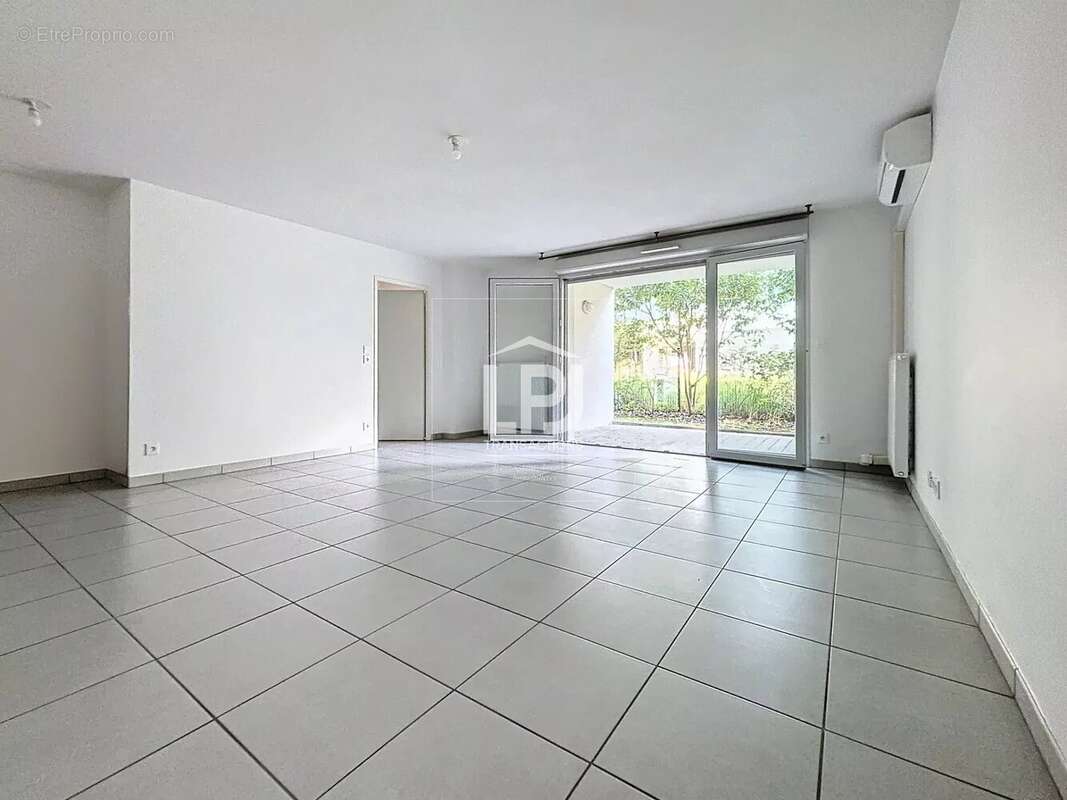 Appartement à RAMONVILLE-SAINT-AGNE