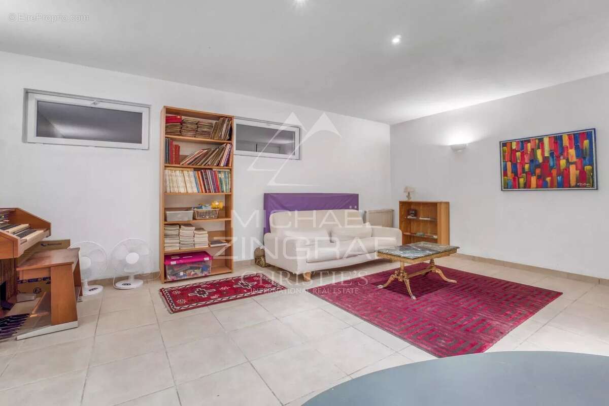 Maison à MANDELIEU-LA-NAPOULE