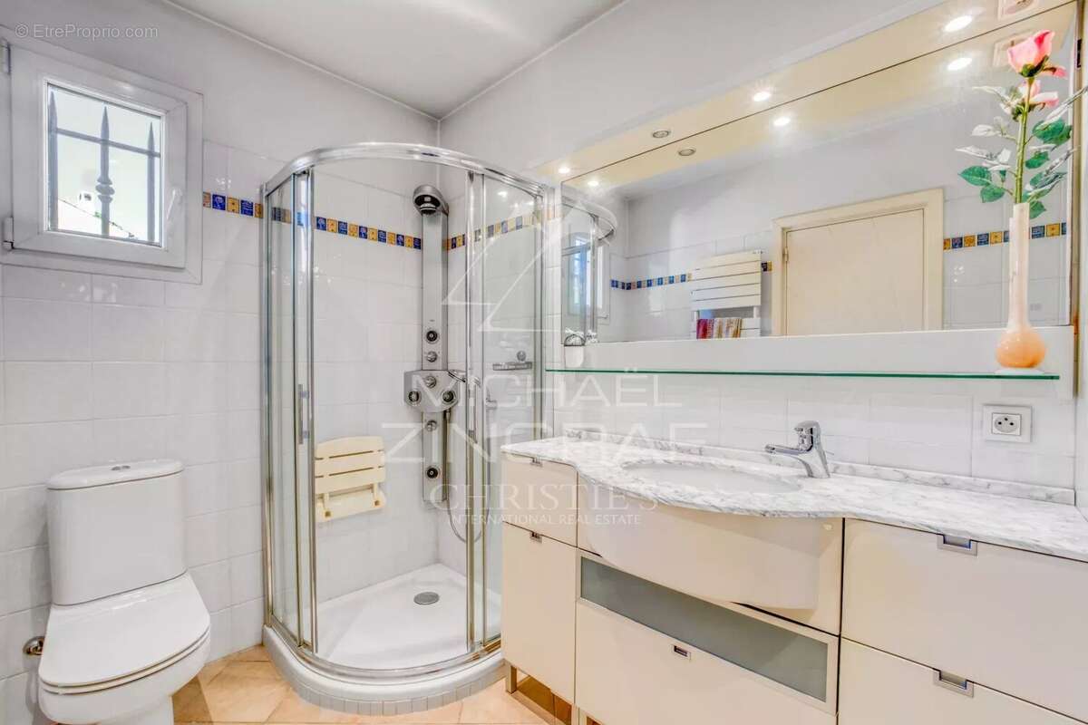 Maison à MANDELIEU-LA-NAPOULE