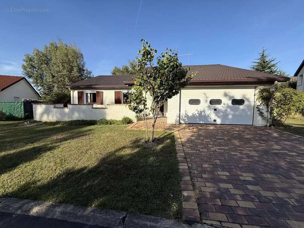 Maison à SOISY-SUR-SEINE