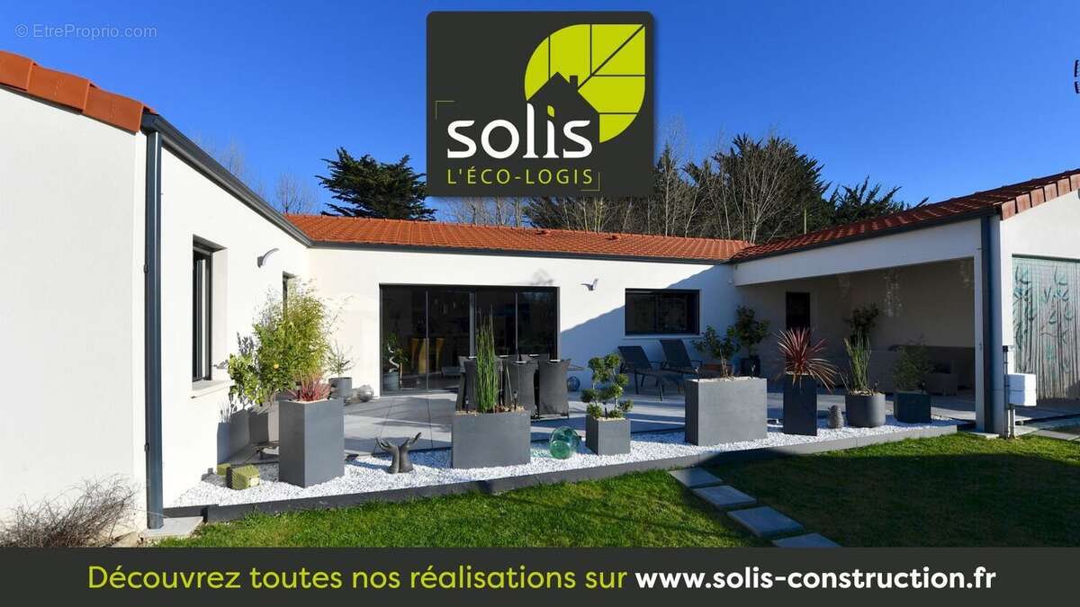 Terrain à SAINT-ROGATIEN