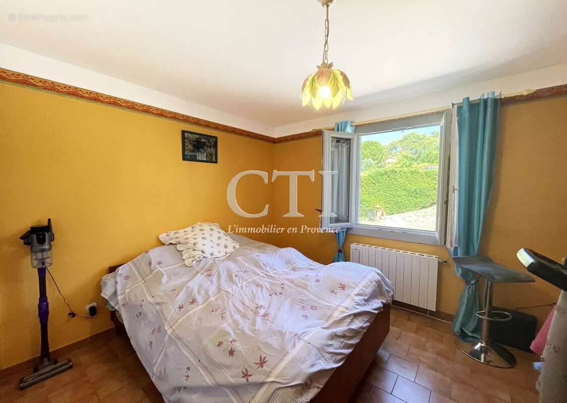 Maison à VAISON-LA-ROMAINE