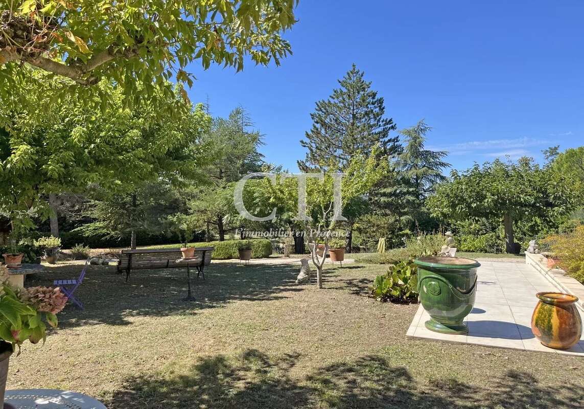 Maison à VAISON-LA-ROMAINE