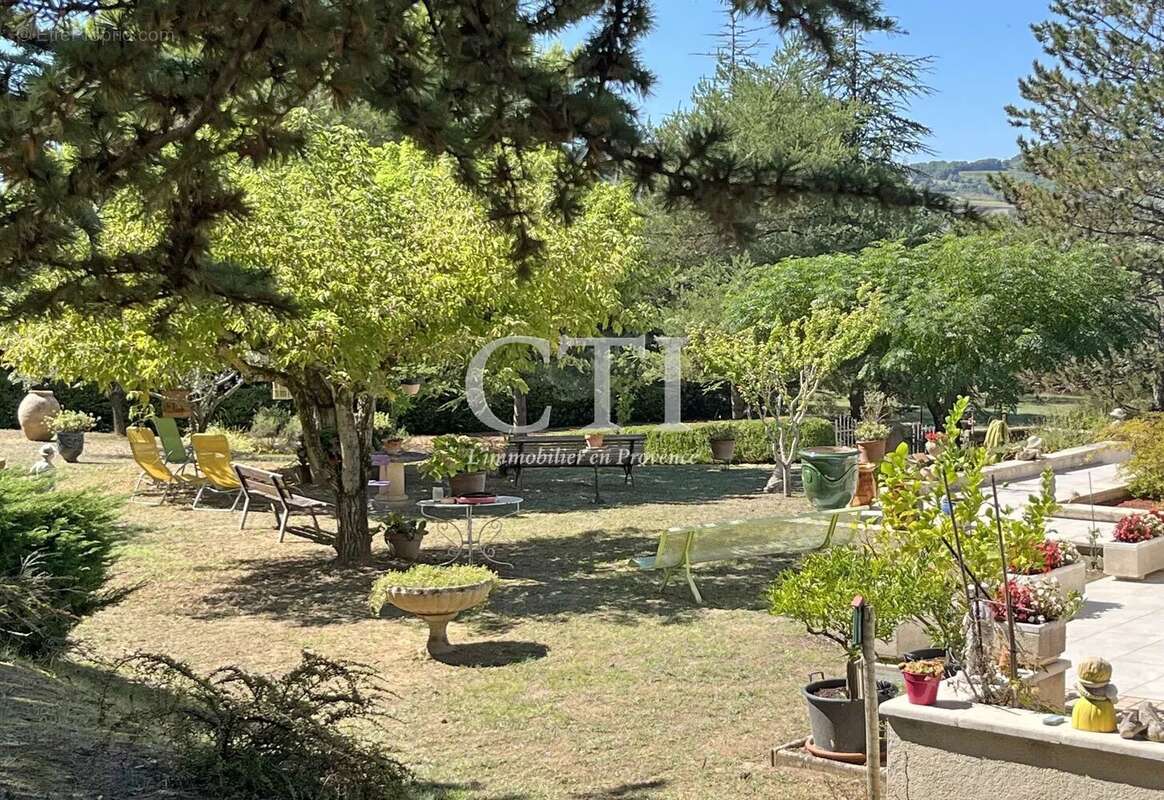 Maison à VAISON-LA-ROMAINE