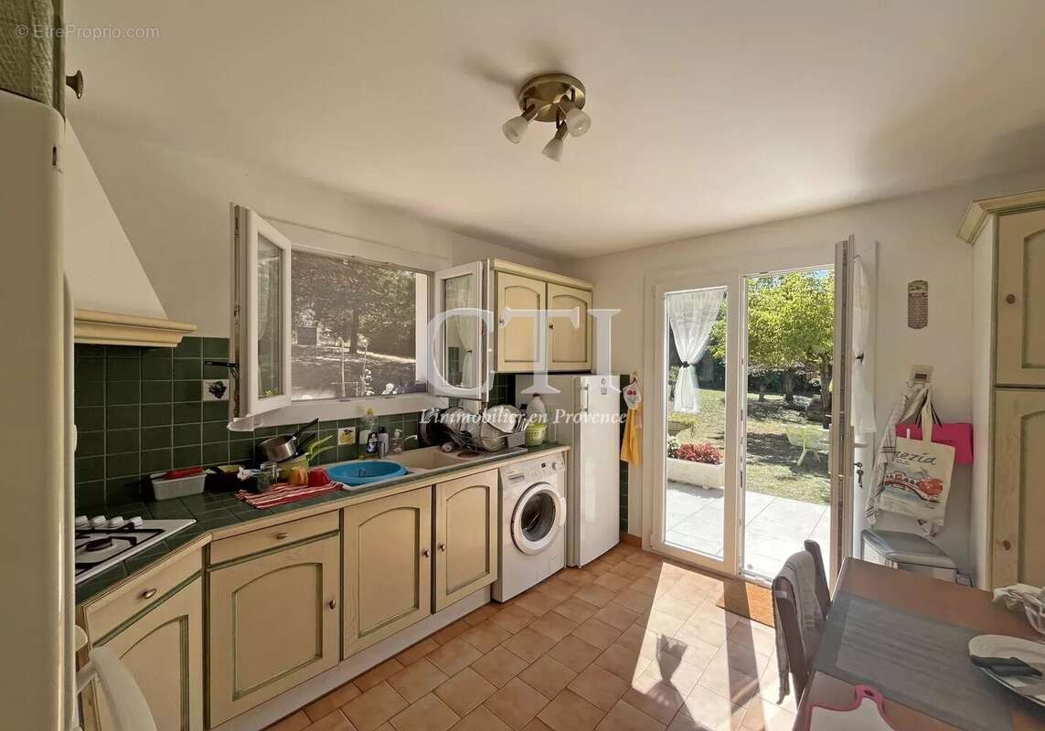 Maison à VAISON-LA-ROMAINE