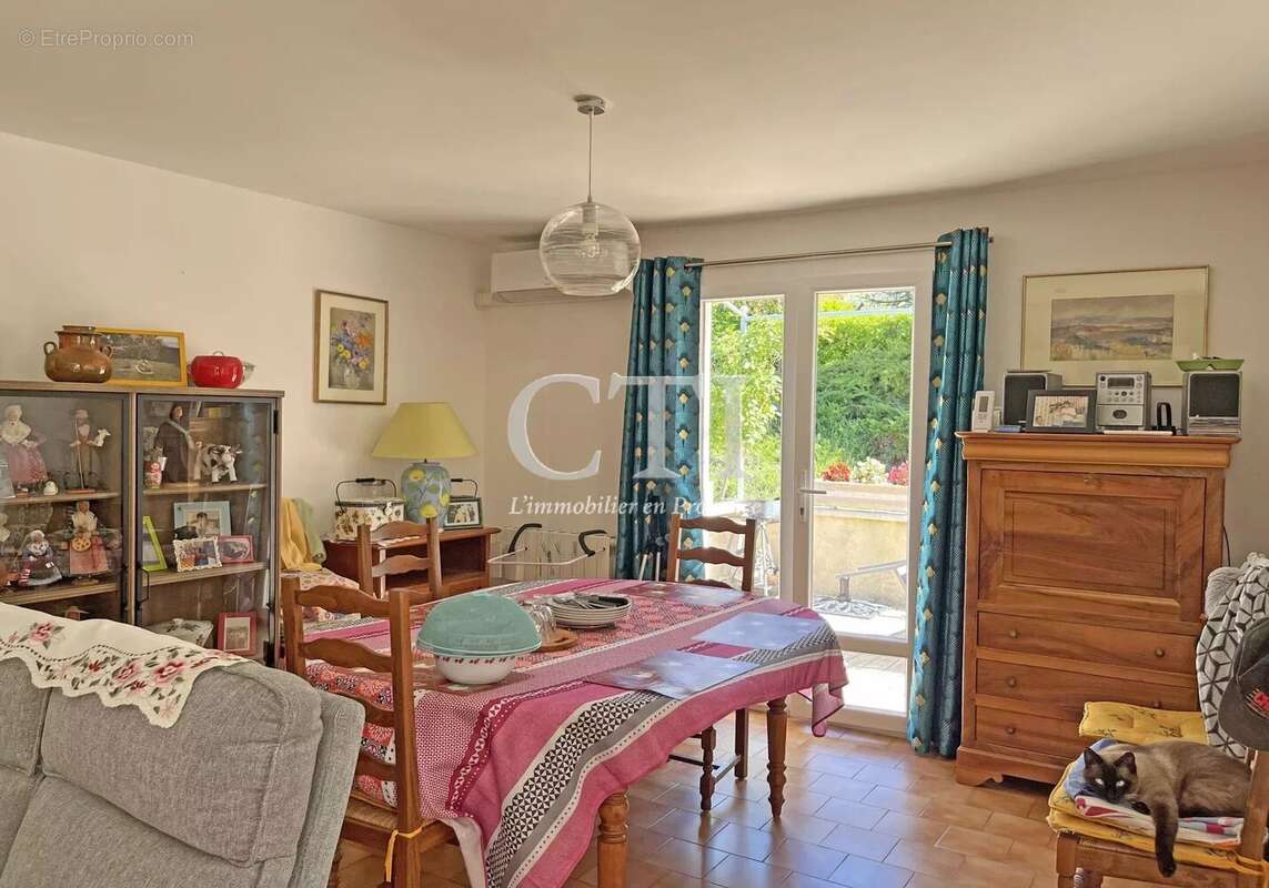 Maison à VAISON-LA-ROMAINE