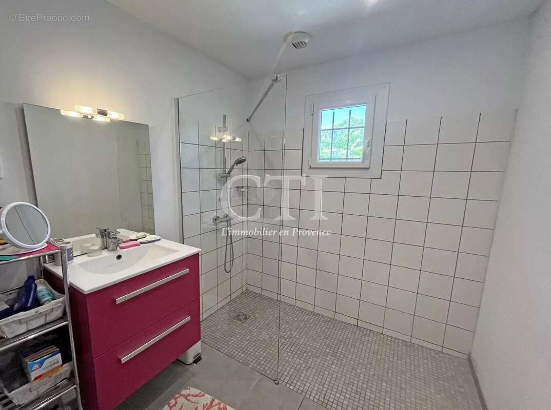 Maison à VAISON-LA-ROMAINE