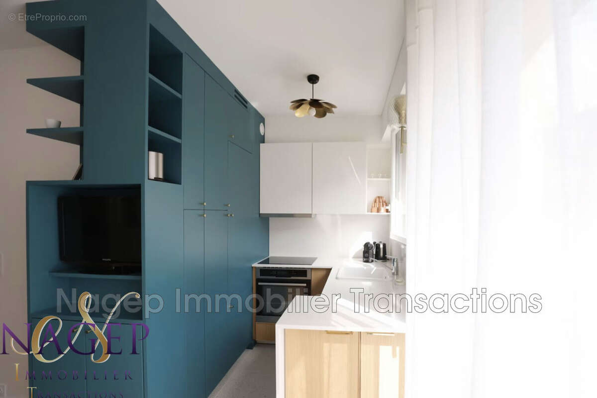 Appartement à PARIS-16E