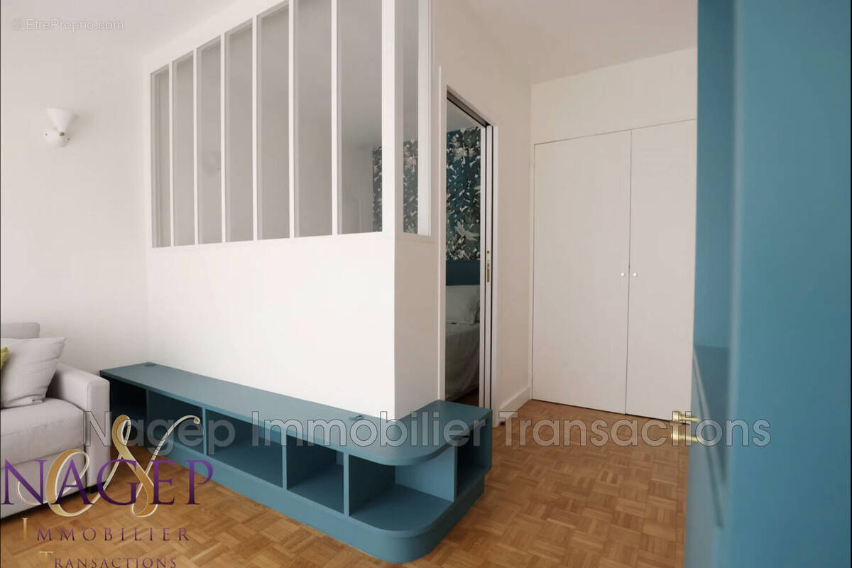 Appartement à PARIS-16E