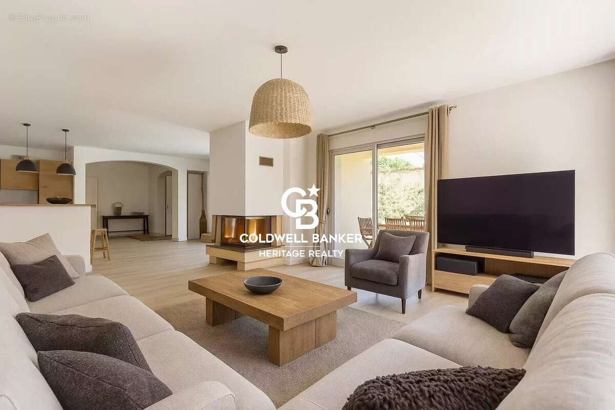 Maison à FRANCHEVILLE