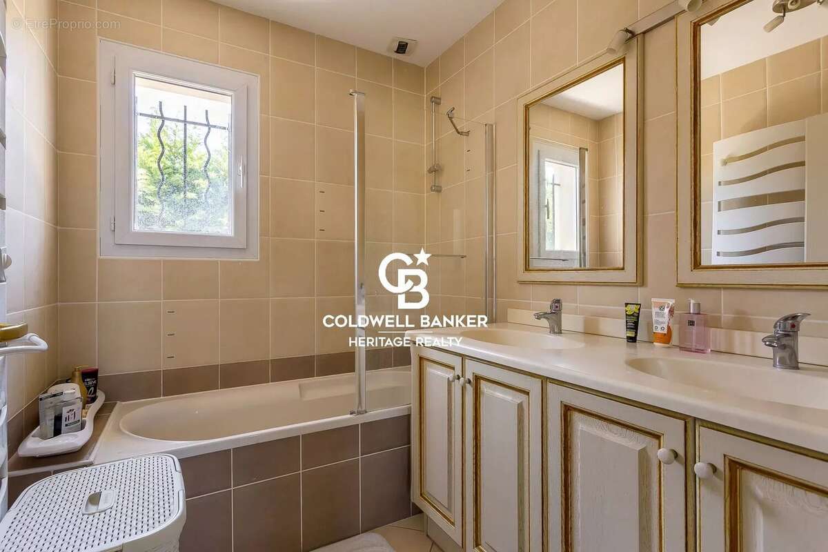 Maison à FRANCHEVILLE