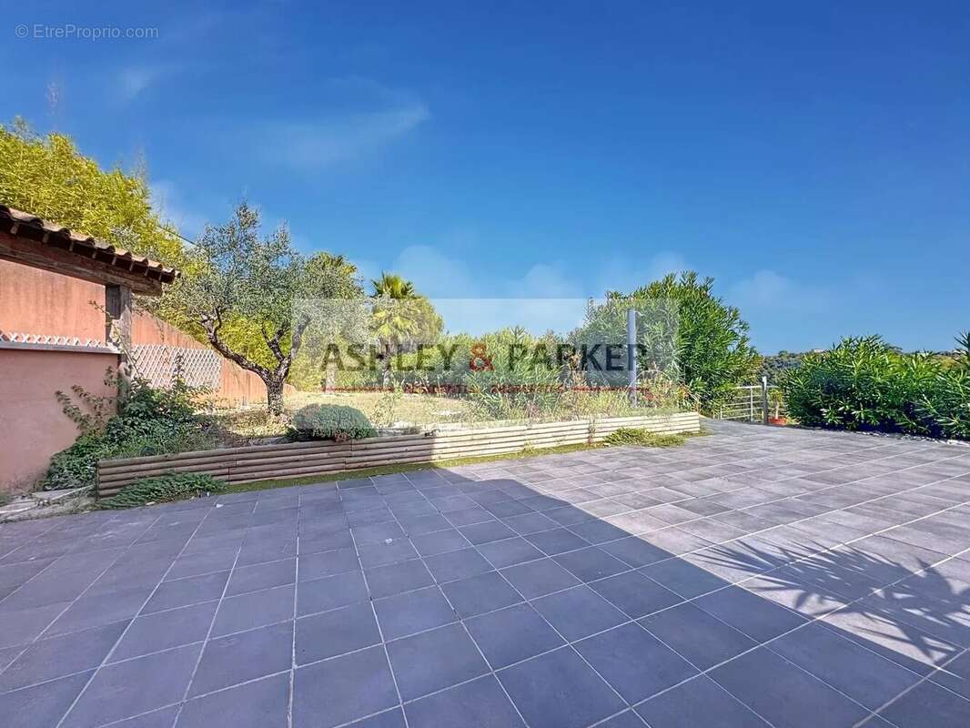 Maison à CAGNES-SUR-MER