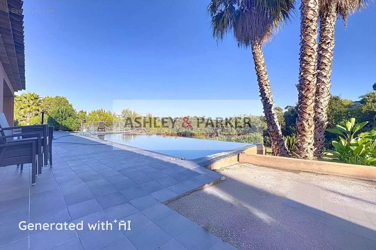 Maison à CAGNES-SUR-MER