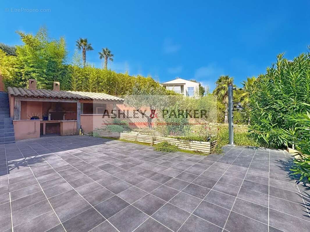 Maison à CAGNES-SUR-MER