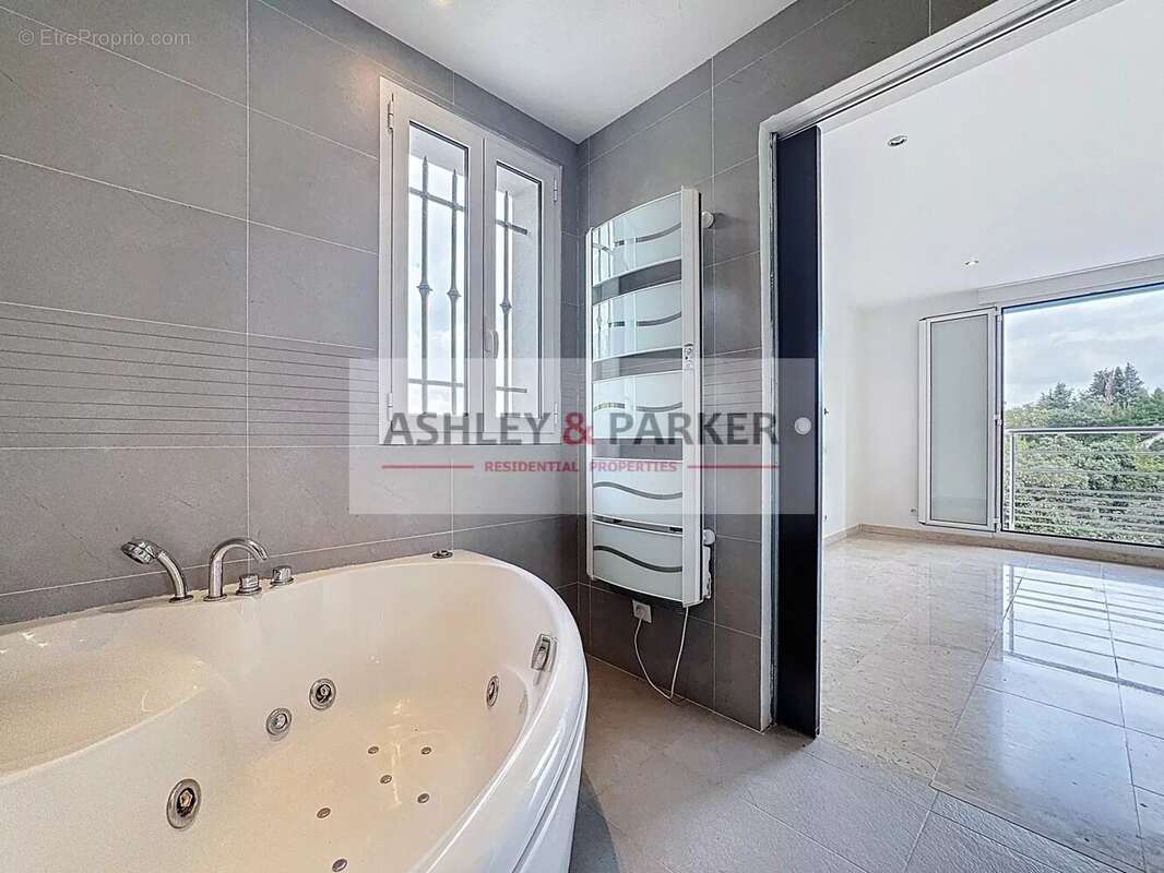 Maison à CAGNES-SUR-MER