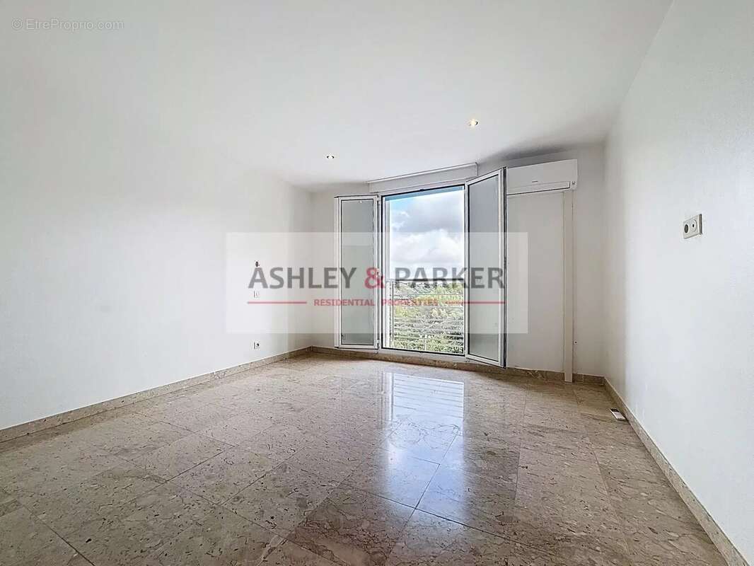 Maison à CAGNES-SUR-MER