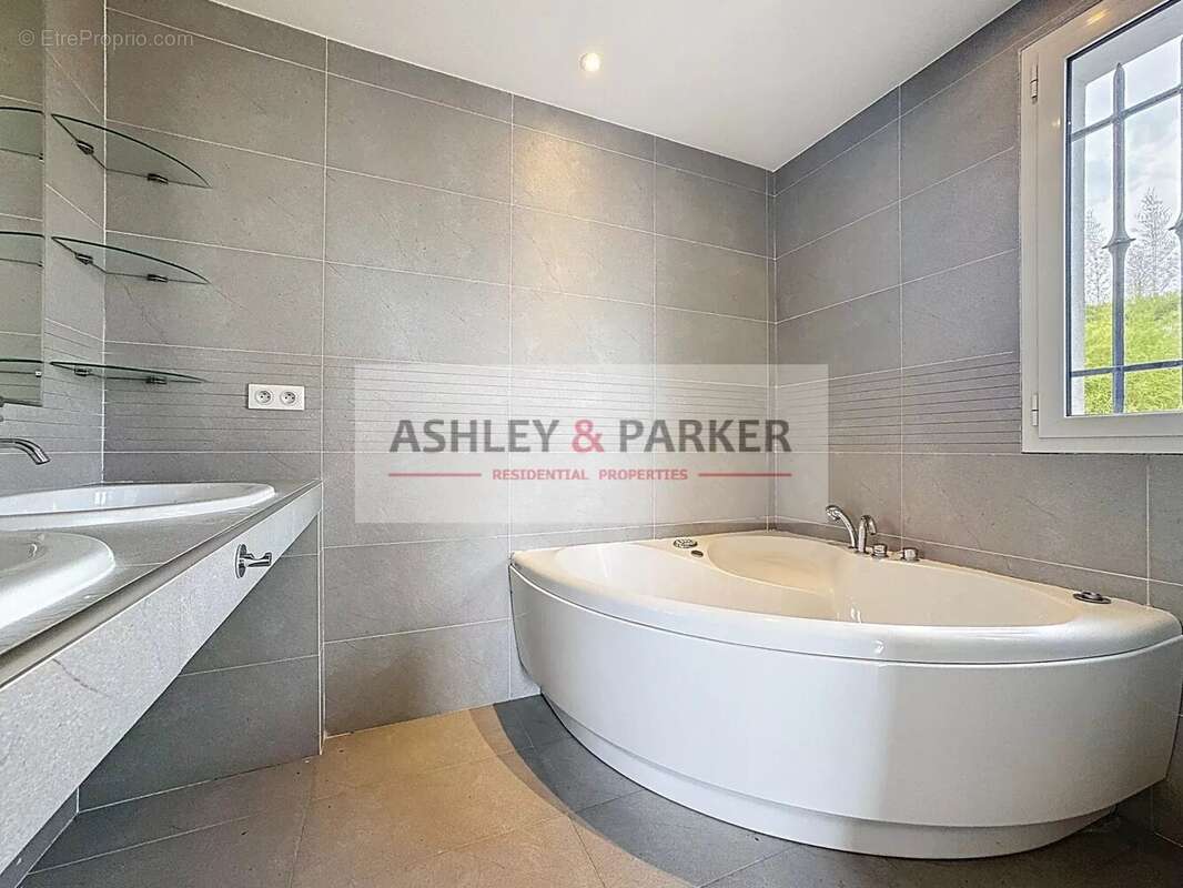 Maison à CAGNES-SUR-MER