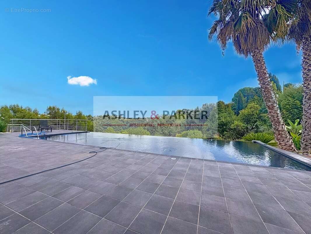 Maison à CAGNES-SUR-MER