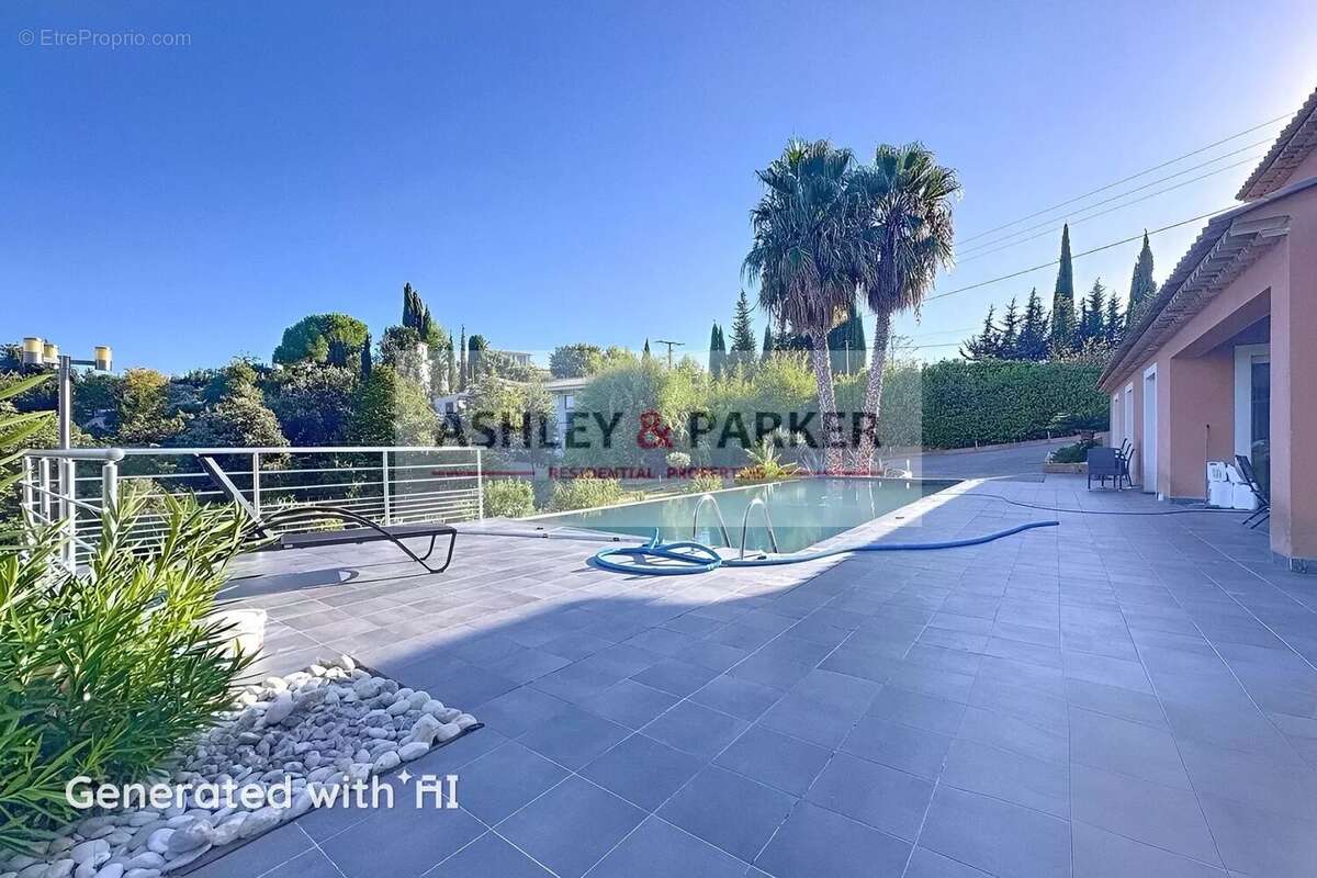 Maison à CAGNES-SUR-MER