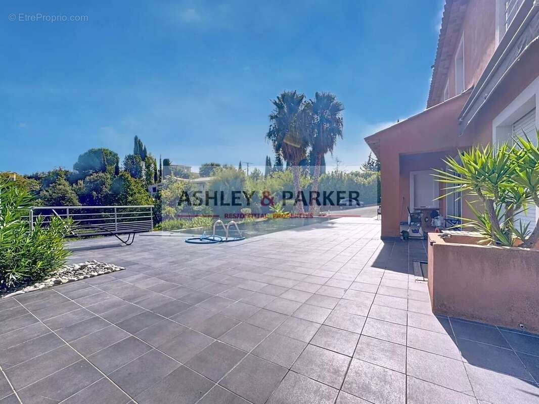 Maison à CAGNES-SUR-MER