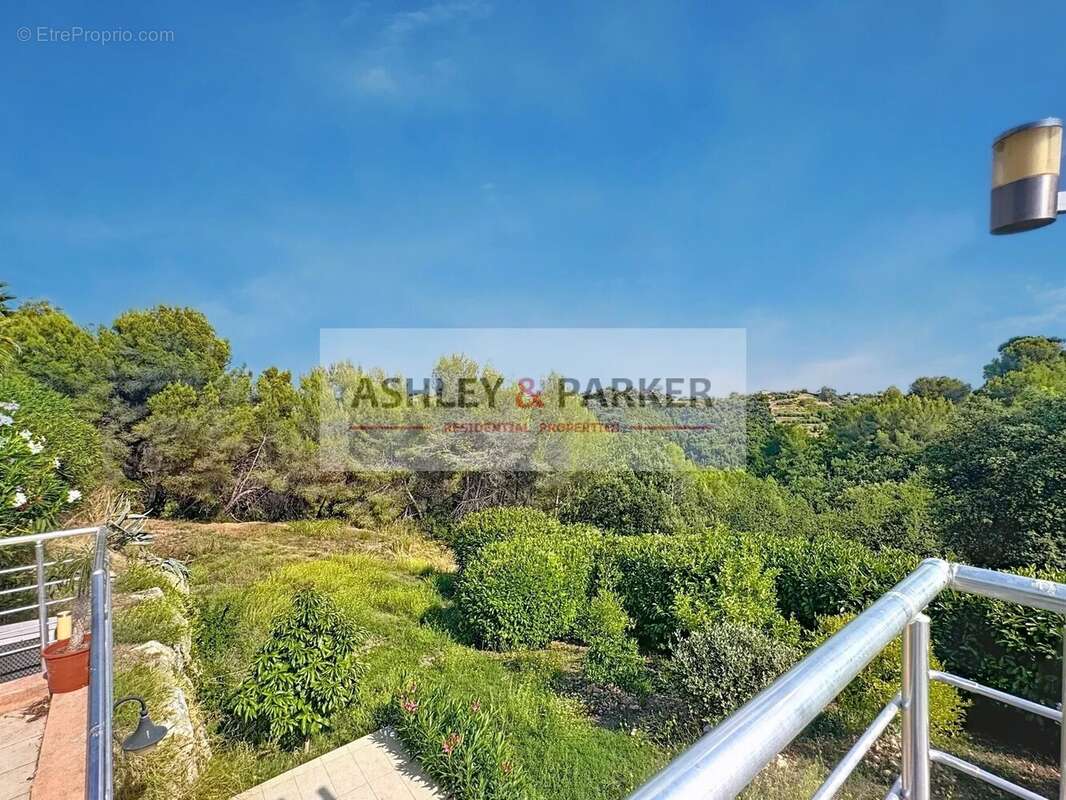 Maison à CAGNES-SUR-MER