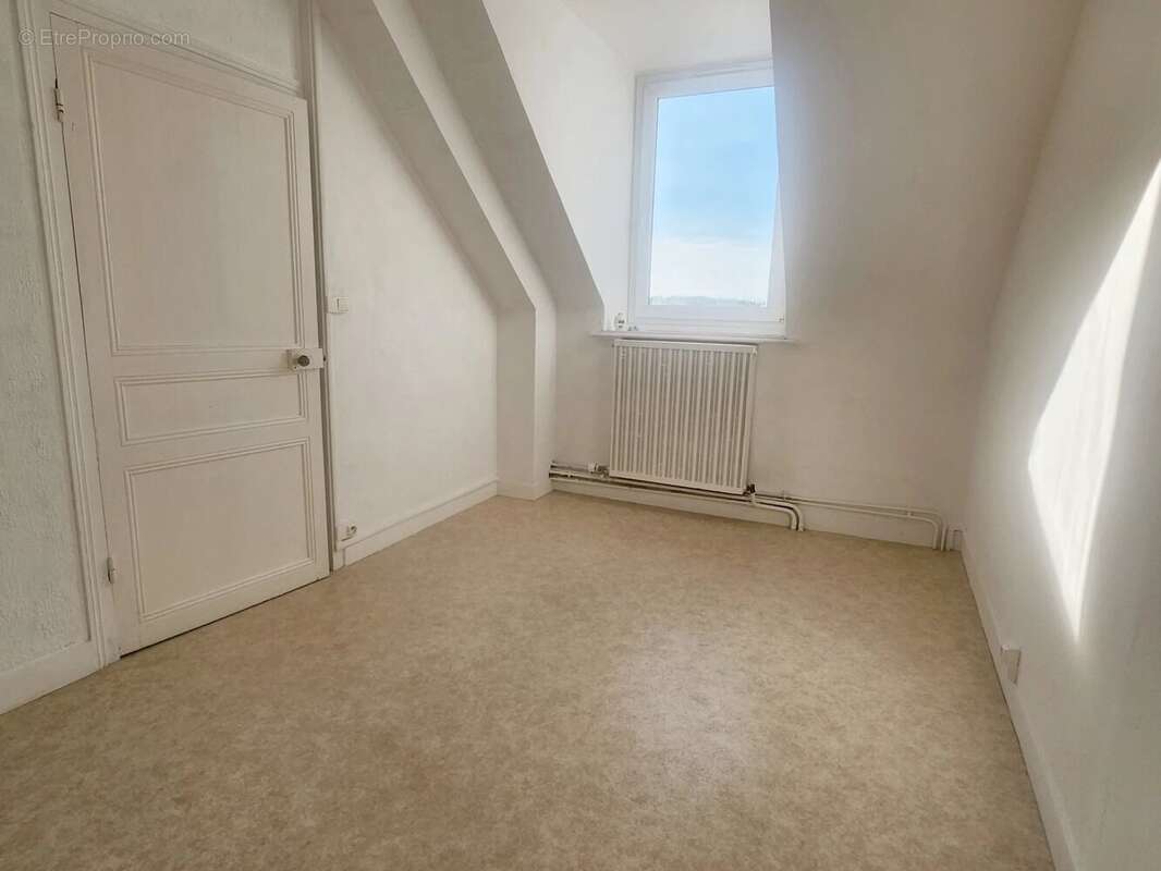 Maison à CARHAIX-PLOUGUER